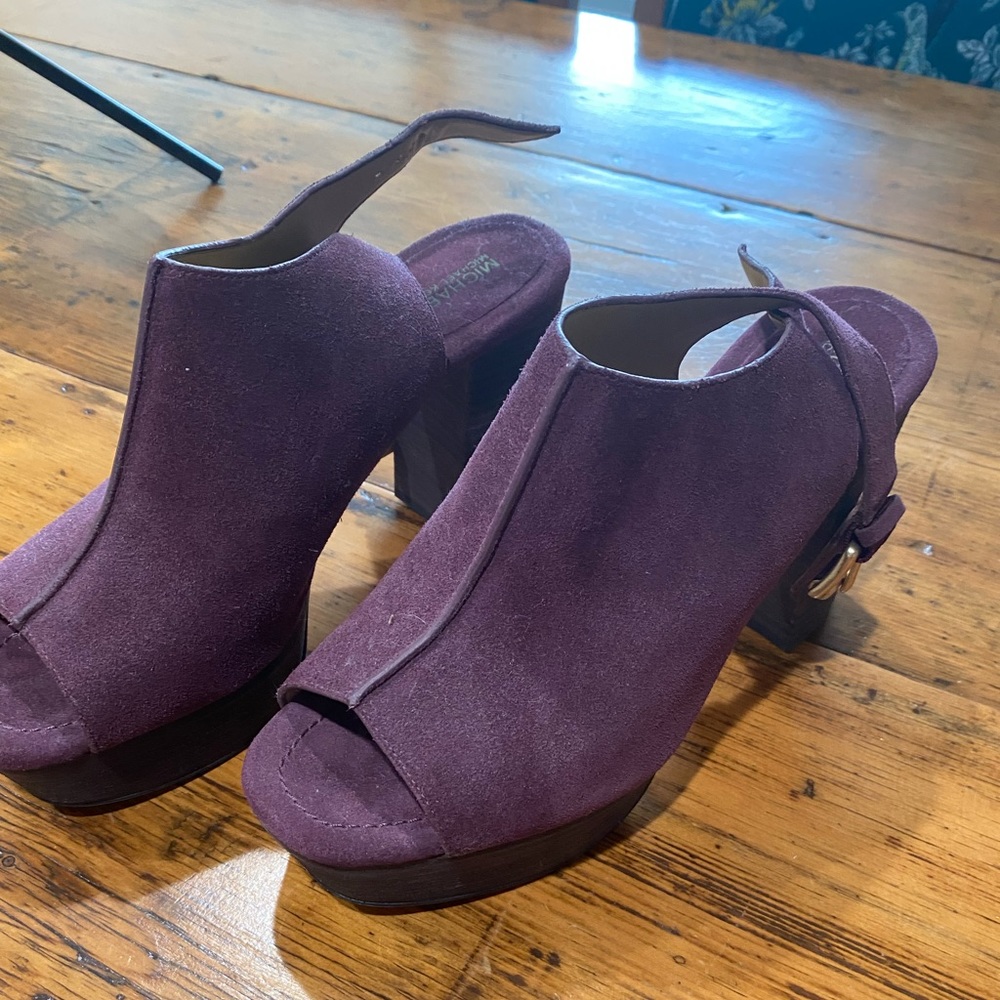 Extremely comfortable Michael Kors suede aubergine ( purple- ish) platform shoes